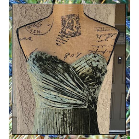 Lulus Olive Velvet Pleated Strapless Classy Sensation Maxi Dress Size S - Picture 3 of 14